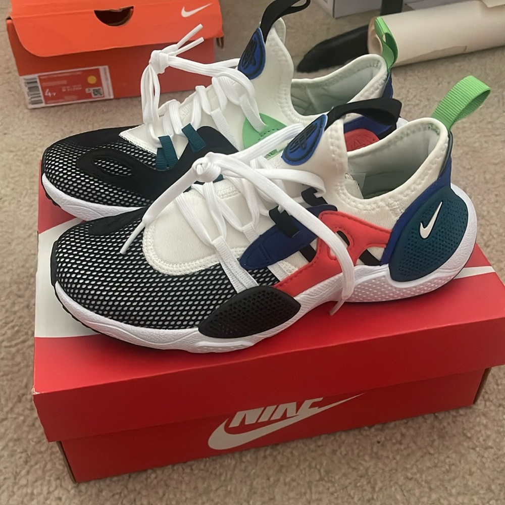 Boys Nike Huarache EDGE